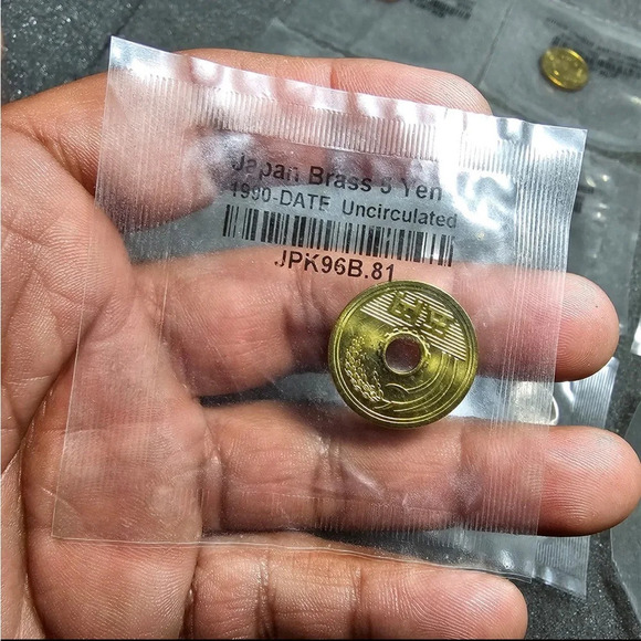 Mixed Lot Of 10 World Coins Uncirculated 1949-2006 Mixed Material And Countries - Picture 2 of 11